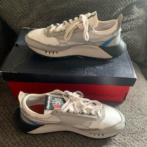 Reebok CL Legacy Low Mens Lifestyle Shoes Gray White Black Sz 9/ FY7444